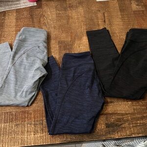 Outdoor voices leggings bundle in Black, Navy, and Gray Sz small Pit